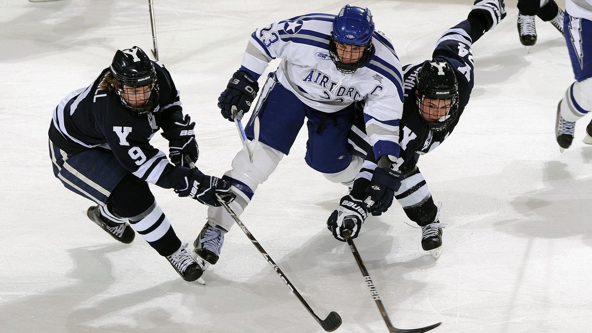 联合杯轻取法网，兹维列夫高光表现背后的战术革命